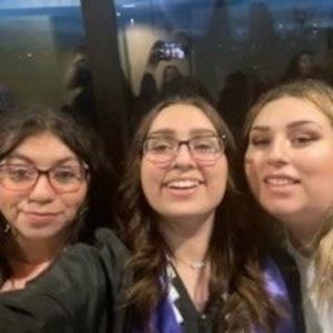 Meet your Posher, Elena